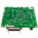 Placa de circuito impreso verde con conectores.webp