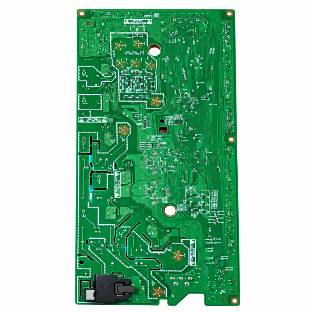 Placa PCB verde con advertencias de alta tensión.webp