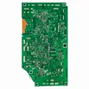 Placa de circuito impreso verde detallada.webp