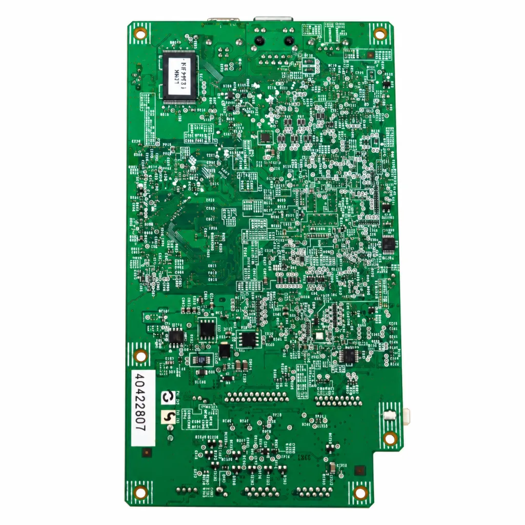 Placa de circuito verde detallada.webp