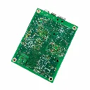 Placa de circuito verde en diagonal.webp