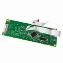Placa PCB verde con cables de cinta.webp