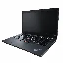 Laptop Lenovo ThinkPad T490 sobre fondo blanco.webp