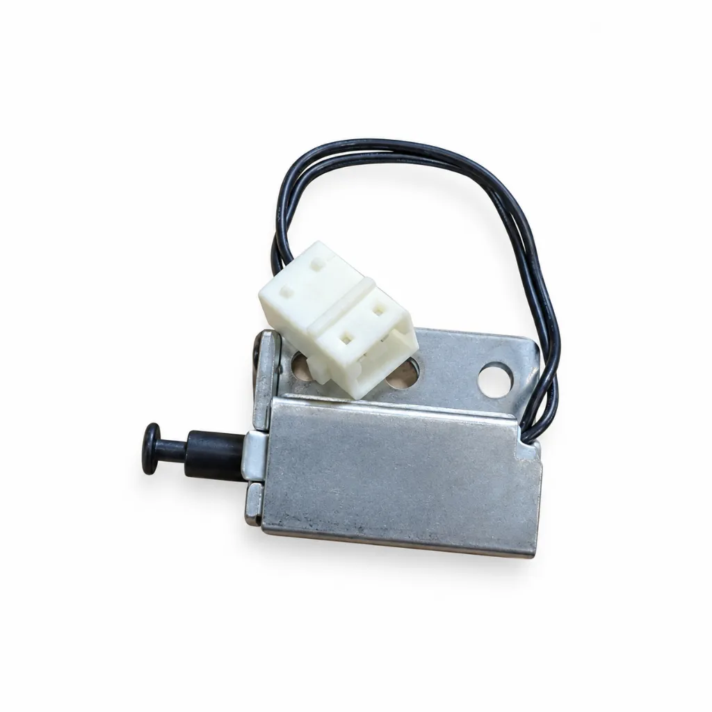 Actuador metálico con conector y cables.webp