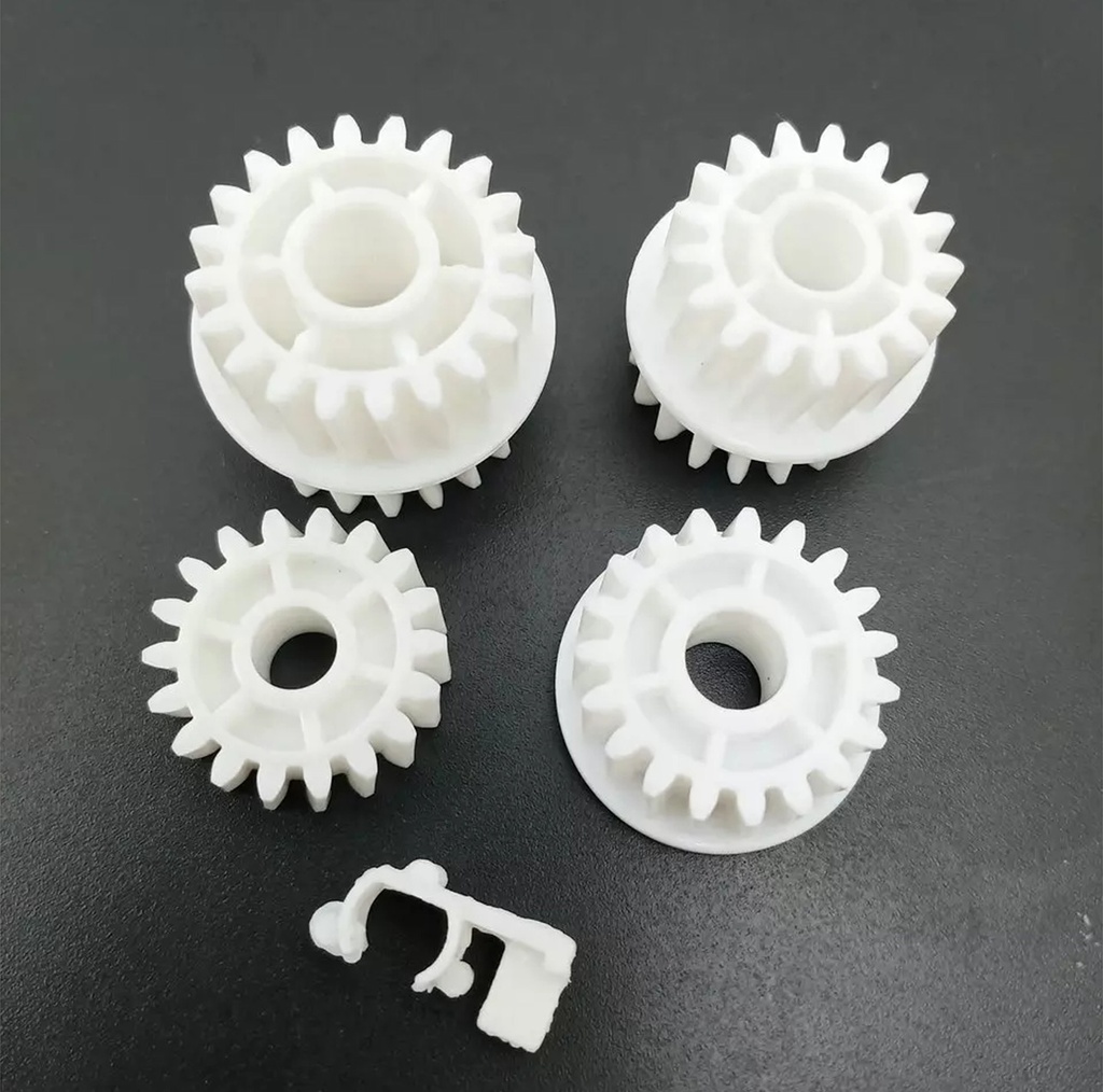 Juego de 4 Engranes para H P3015 M521